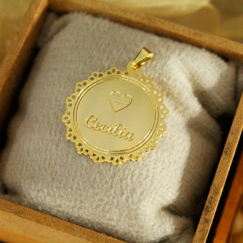 medalha para lembraça de maternidade de luxo