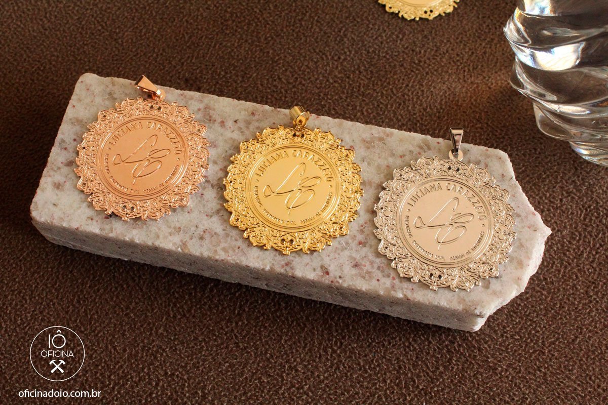 medalhas personalizadas para aromatizadores em 3 cores